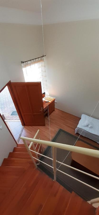 Kenguru Panzio Hotel Hodmezovasarhely Luaran gambar