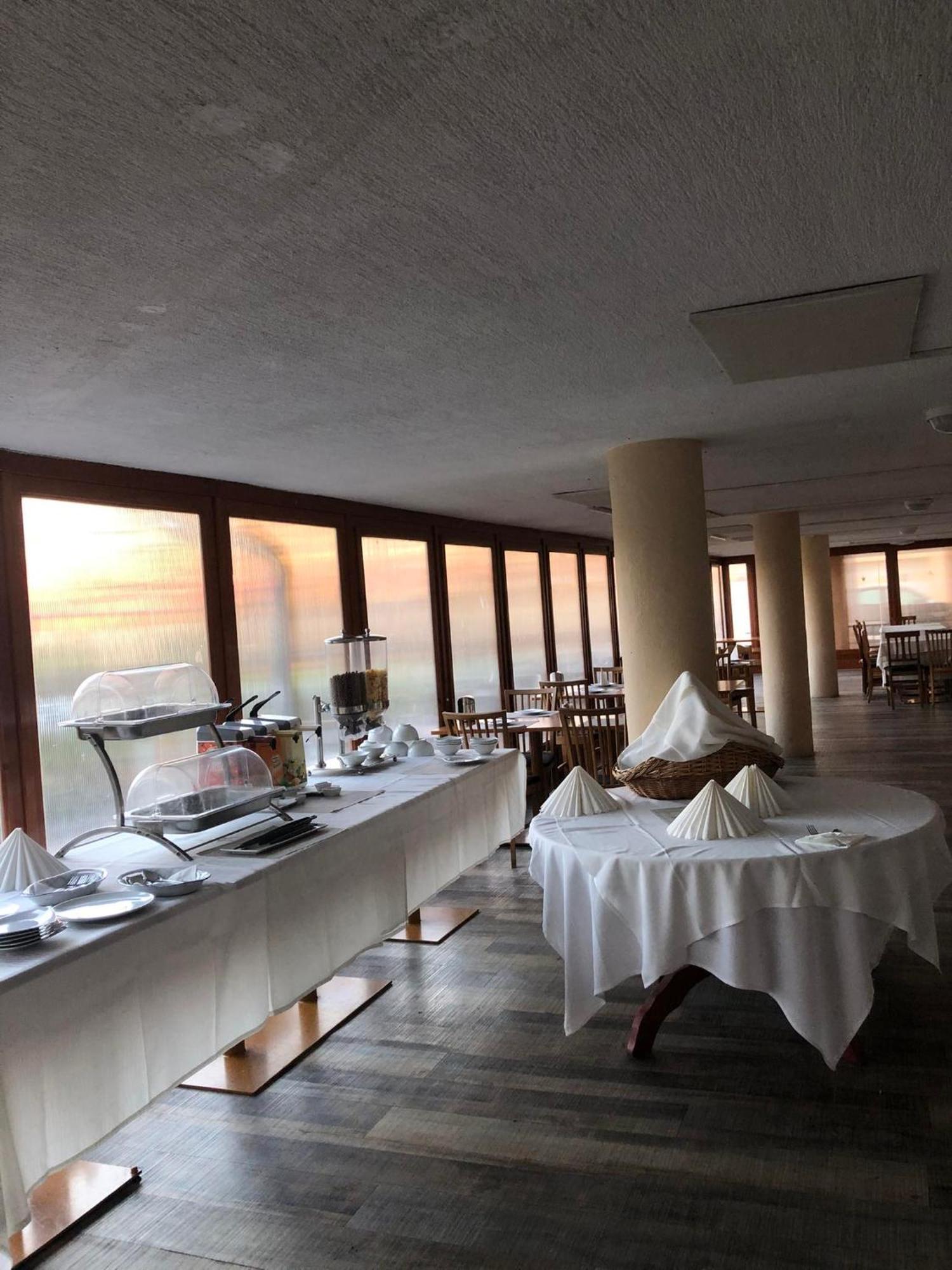 Kenguru Panzio Hotel Hodmezovasarhely Luaran gambar