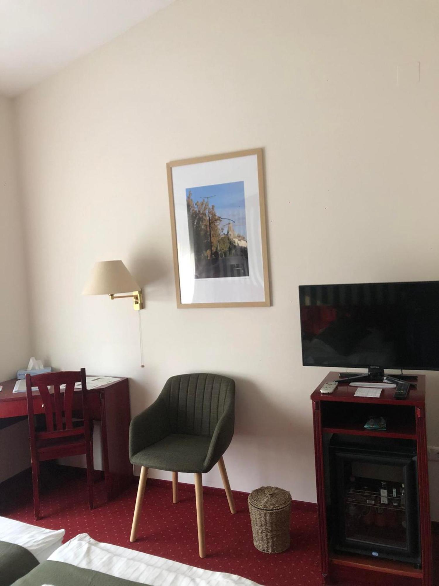 Kenguru Panzio Hotel Hodmezovasarhely Luaran gambar