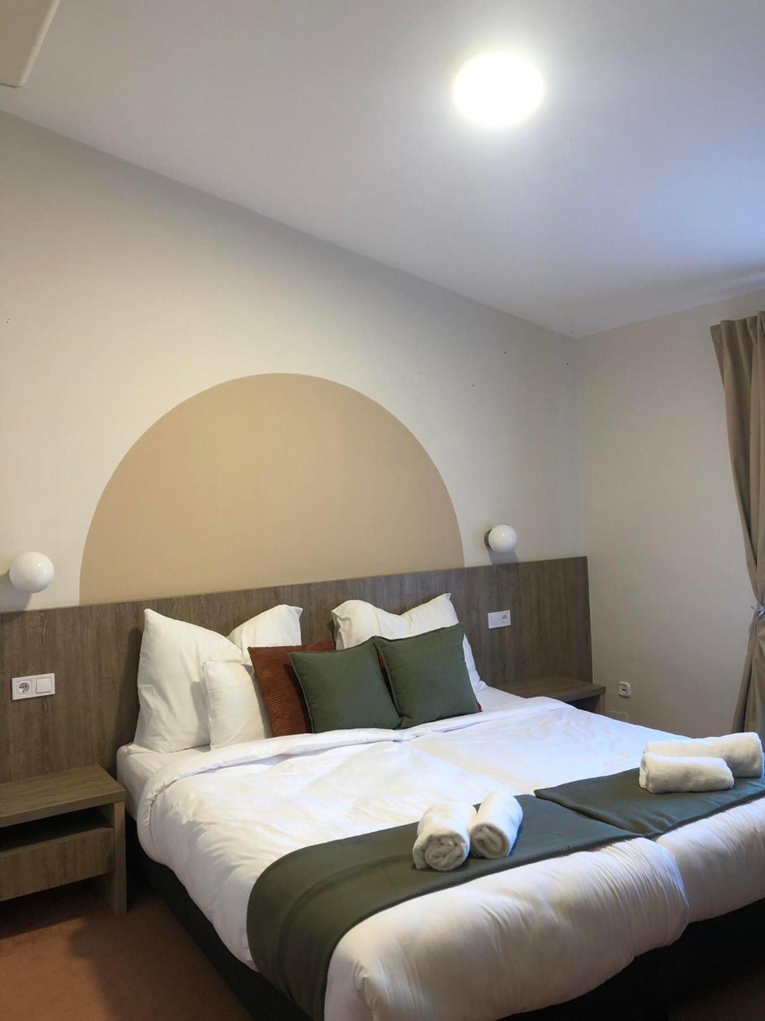 Kenguru Panzio Hotel Hodmezovasarhely Luaran gambar