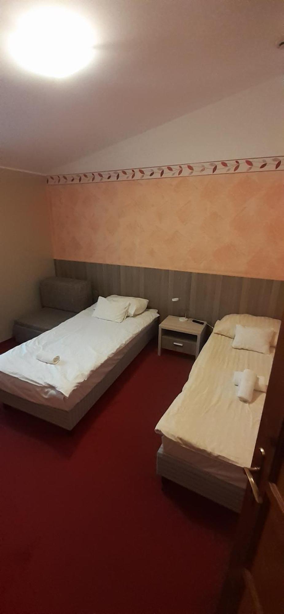 Kenguru Panzio Hotel Hodmezovasarhely Luaran gambar