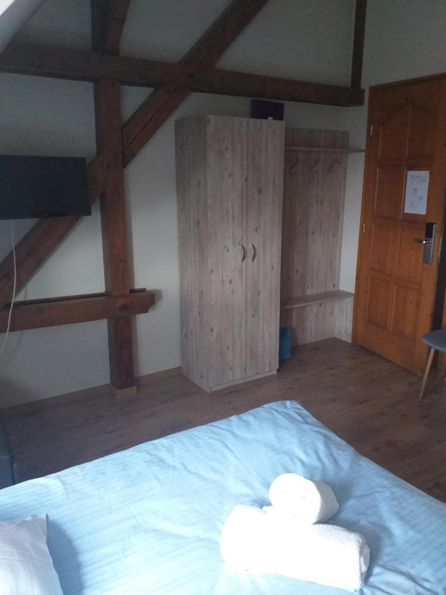 Kenguru Panzio Hotel Hodmezovasarhely Luaran gambar