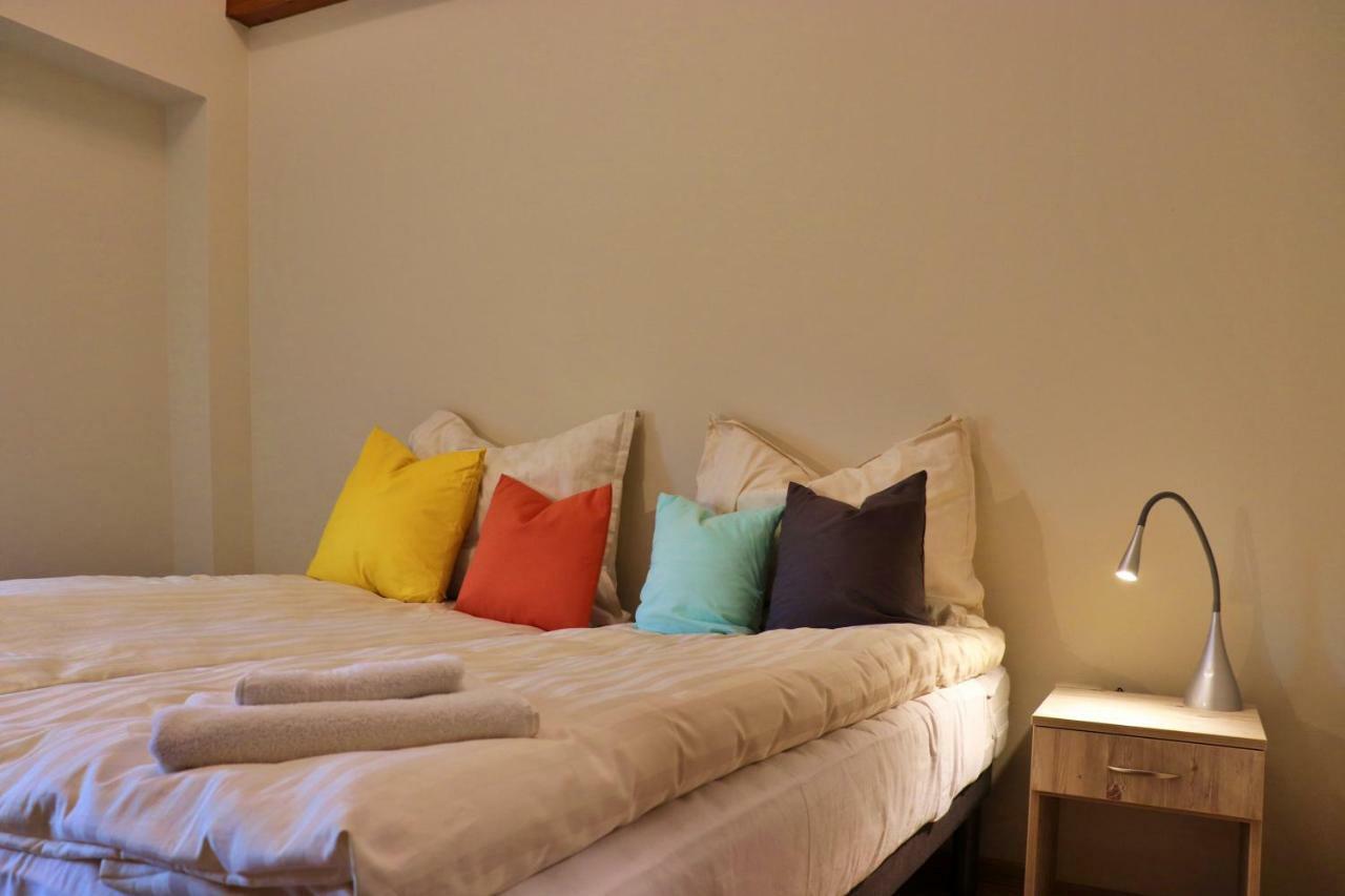 Kenguru Panzio Hotel Hodmezovasarhely Luaran gambar